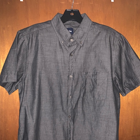 GAP Short Sleeve Shirt - Picture 1 of 1